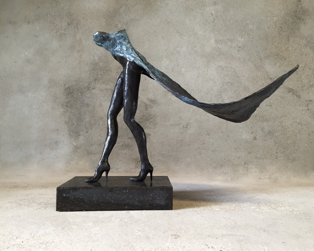 bronzen-beeld-victoria-left